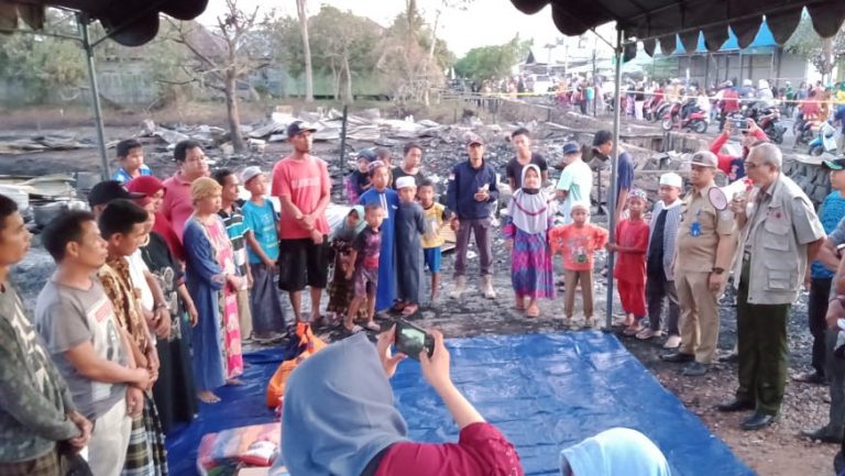 Penyerahan Bantuan Korban Kebakaran Desa Malintang Lama Kec. Gambut