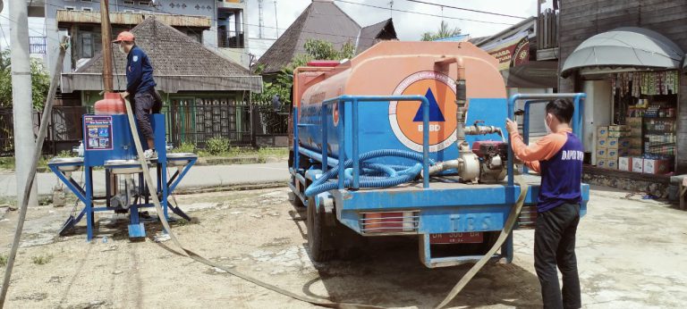 Pengisian Tandon Air Cuci Tangan di Wilayah Kab. Banjar