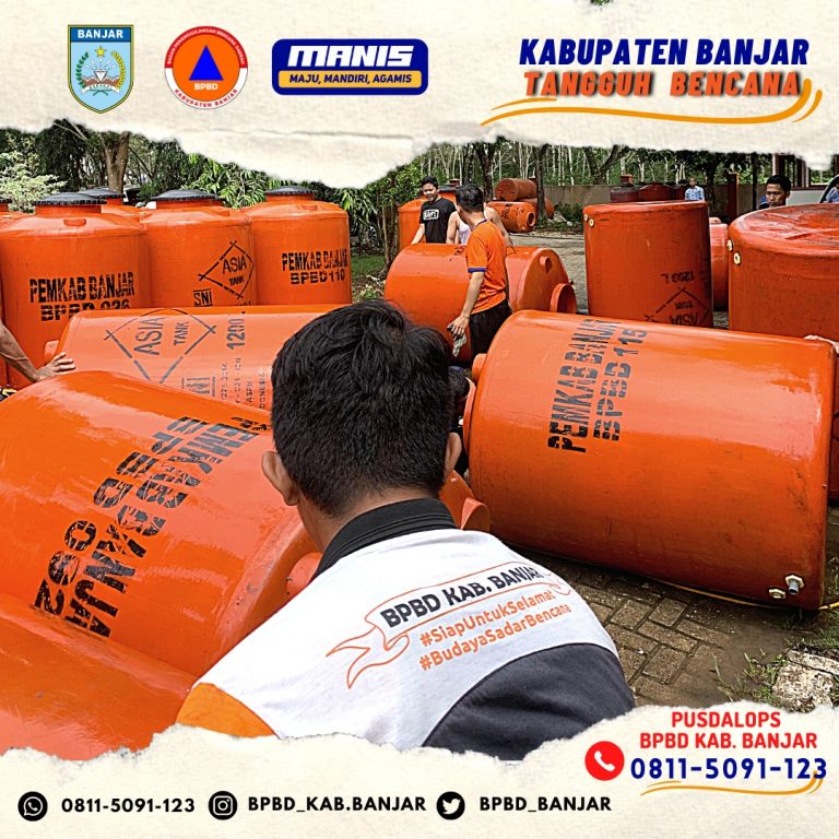 Pembersihan tandon, partisipasi BPBD Kab Banjar pada acara Haul Ke-18 abah guru sekumpul