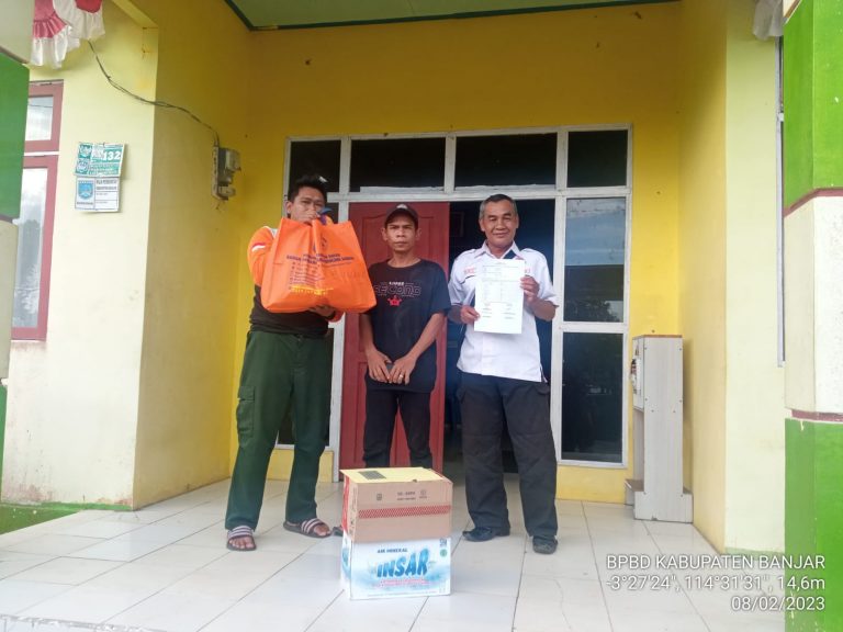 Bantuan Logistik kepada Korban Angin Puting Beliung Desa Sungai Musang