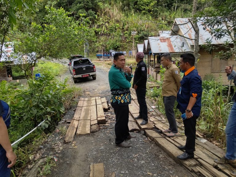 BPBD Banjar Monitoring Jalan Longsor dan Jembatan di Kecamatan Paramasan
