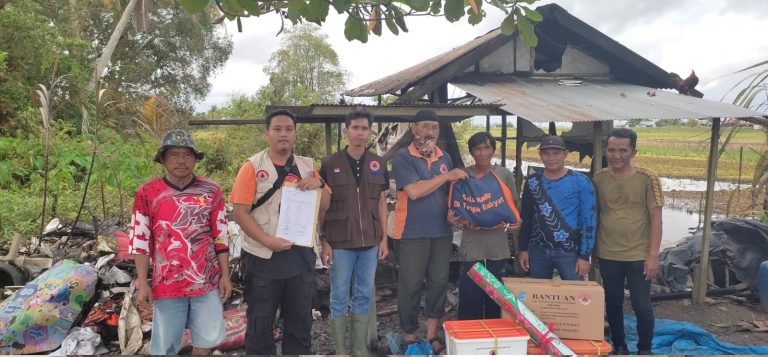 BPBD Kabupaten Banjar Distribusikan Bantuan Bencana Kebakaran dan Angin Puting Beliung